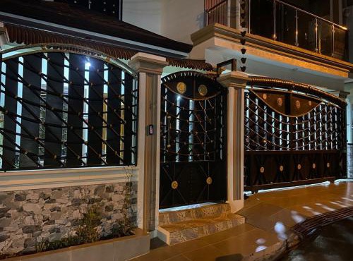Constanza Family House