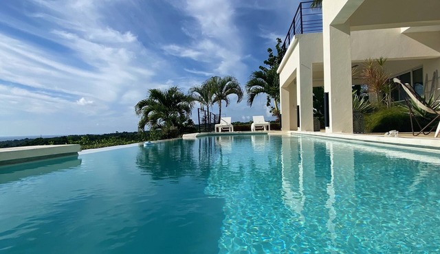 Contemporary villa, breathtaking sea view! Internet via satellite!