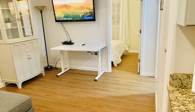 Cozy 1-bedroom unit in amazing Alexandria in Alexandria