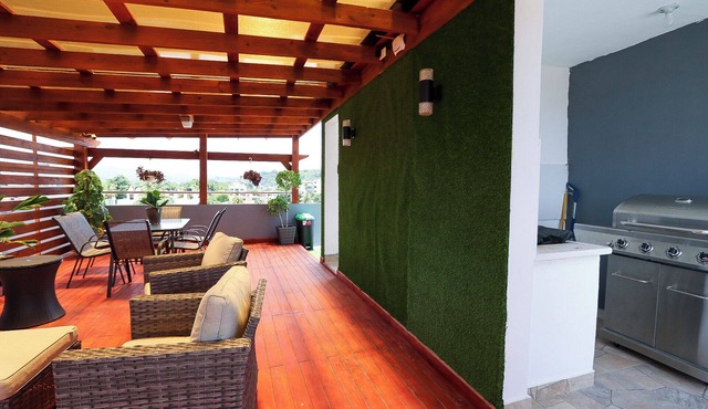 Cozy 2-bedroom apartment with WiFi, AC in enjoyable San Cristóbal