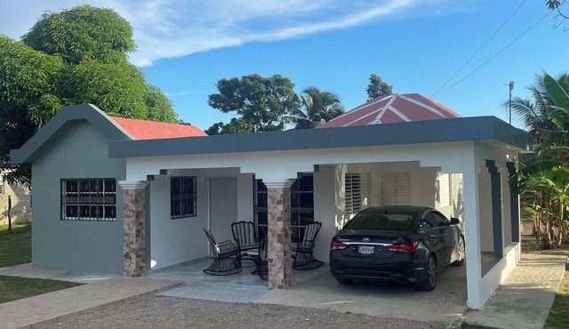Cozy 3-Bedroom gated house with AC, WiFi, and TV: comfort and relaxation await.