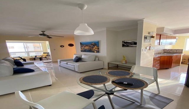 Cozy new apartment Av. Paseo del Mar, 15 minutes from the airport,