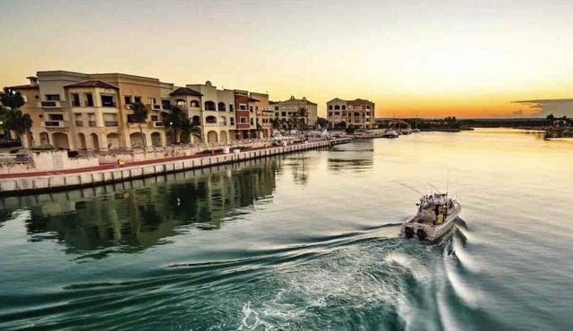 Cozy Retreat, 5 minutes to Juanillo Beach at Fishing Lodge Marina Cap Cana!