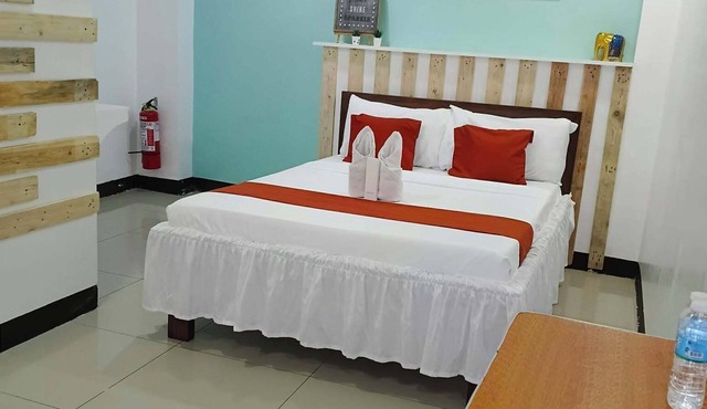 D Builders Hotel