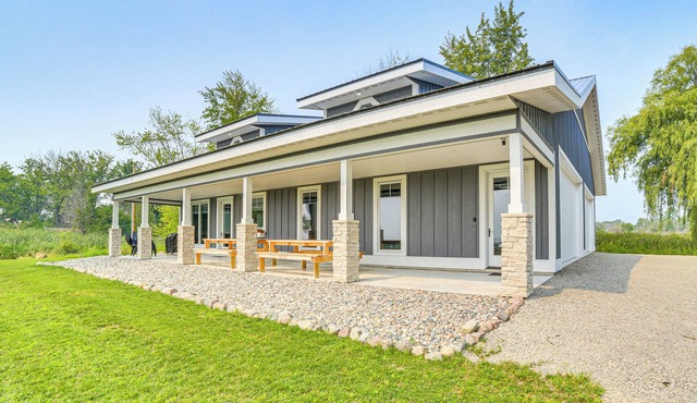Dock & Panoramic Bay Views: Oconto Retreat! in Oconto