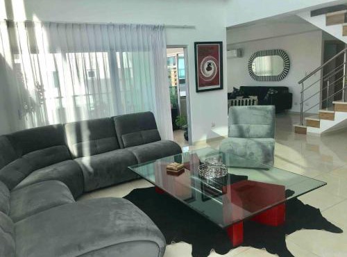 Eclectic 3 levels and 5 bedrooms penthouse