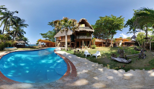 Eco Lodge Suites and Bungalow by the beach