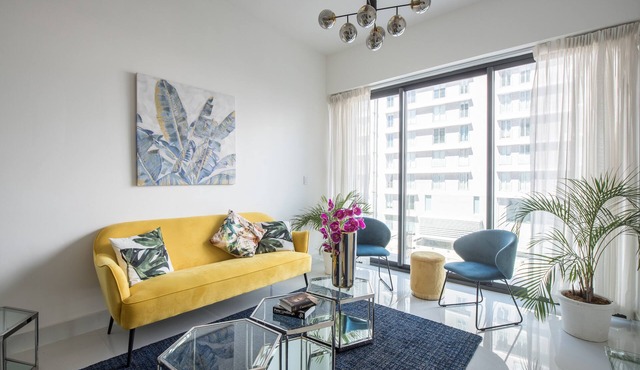 Elegant apt with pools and jacuzzi in the center of SD