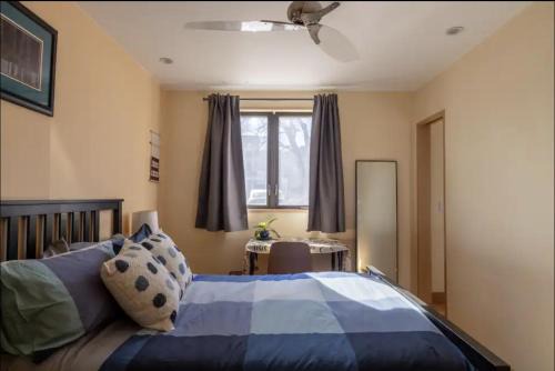 Energy-Efficient Oasis Cozy Near DT Boulder and trails in Boulder