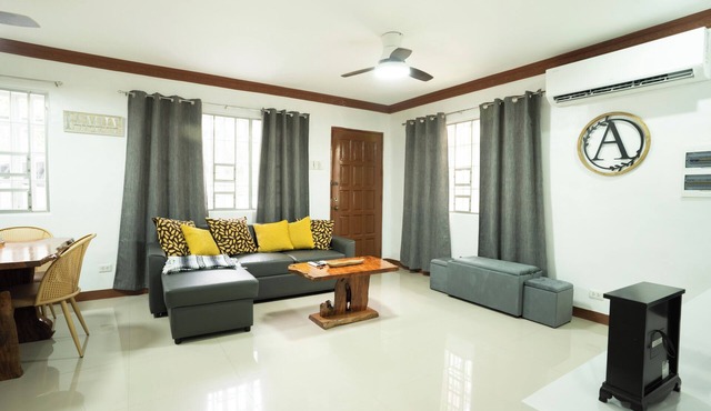 Enjoyable 3-bedroom bungalow with AC in vibrant Cebu City
