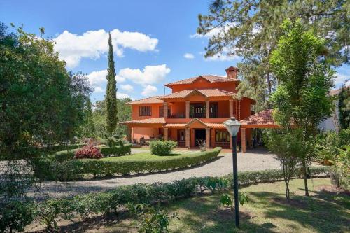 Escape Chalet at Pinar del Sol in Jarabacoa