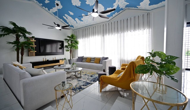 Exclusive and private luxury villa with pool, spa & lounge