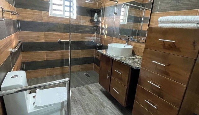 Exclusive and secure#5 with Queen Bed