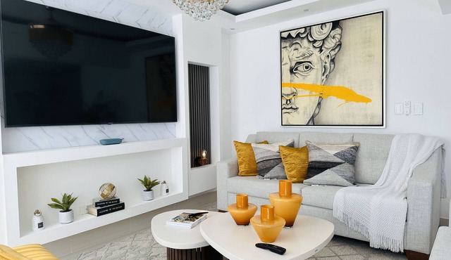 Experience rustic elegance in our 3-bed, 2-bath master suite, complete with a king-size bed and a fully equipped kitchen. Enjoy an elegant living room, a spacious dining area, and a perfect balcony for relaxing. Complex amenities include a gym, pool