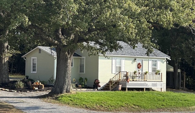 Explore the Shawnee National Forest-reserve the SHAWNEE HIDEAWAY in Equality