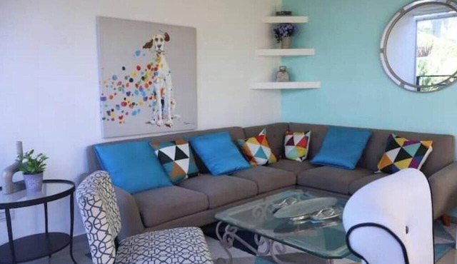 Fabulous apt 2 beds, AC, hot water, pool and bar - Bani 207