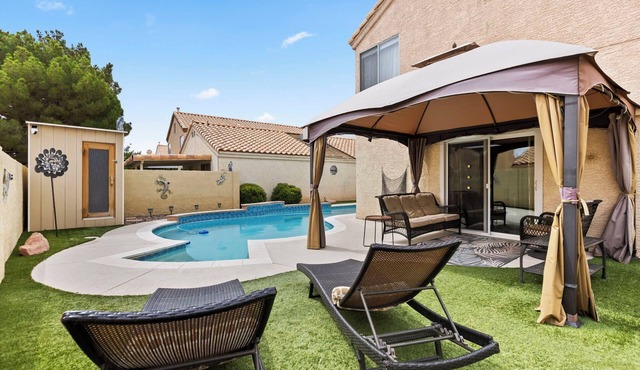 Family-Friendly 4BD Oasis w/Pool & Backyard/BBQ in Las Vegas