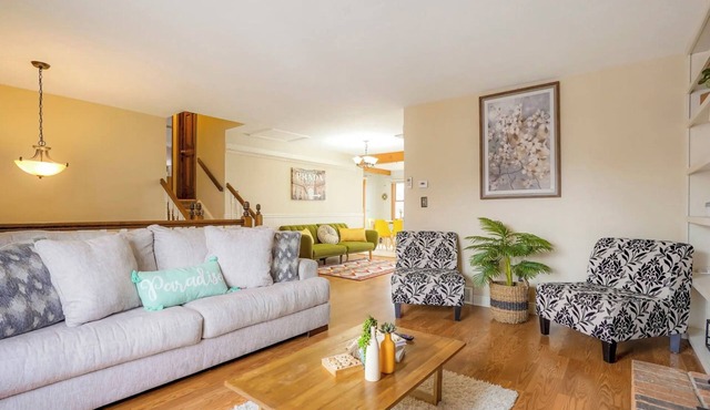 Family Friendly, Game Room, KING BED, Deck&Grill in Westminster
