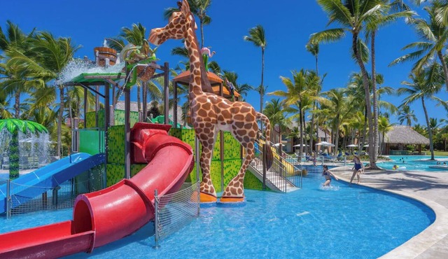 Family Suite Room at Tropical Deluxe Princess! Outdoor Pool, Direct Beach Access