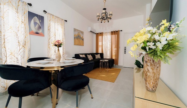 Family Villa w/Pool & BBQ, 5 Min from Macao Beach