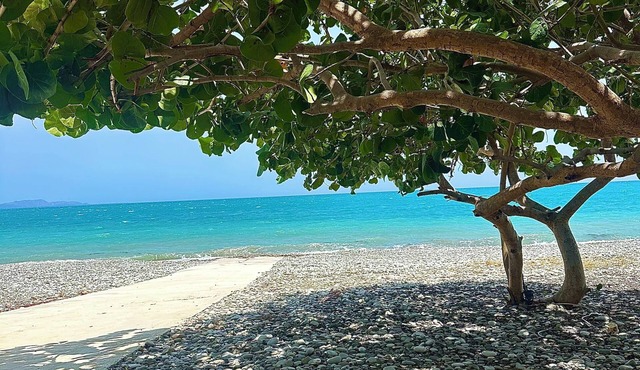 Front beach Villa