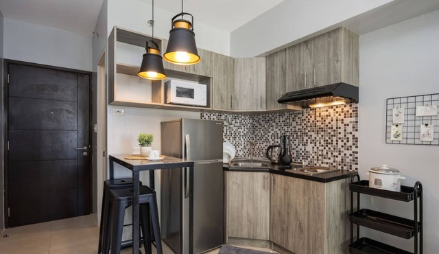 Furnished Studio | Amenity View, WiFi, Netflix and Pool