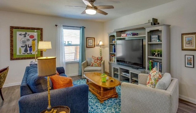 Game Room + Walk to Beach: Gun Barrel City Gem! in Gun Barrel City