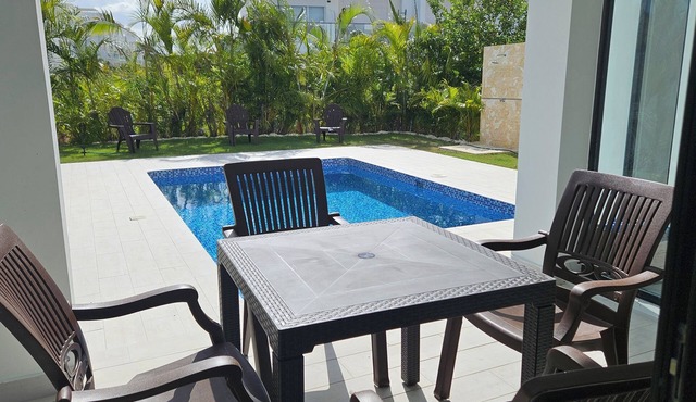 Gorgeous 3-bedroom villa in Playa Nueva Romana