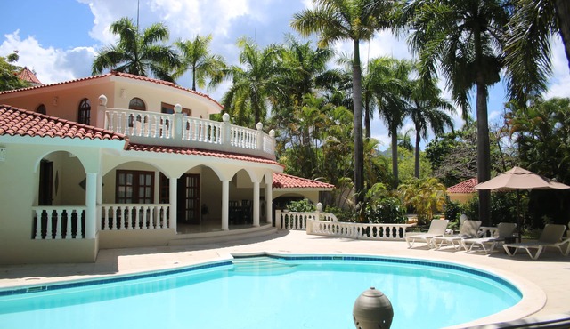Gorgeous Four Bedroom Villa in Tropical Paradise. All-inclusive mandatory.