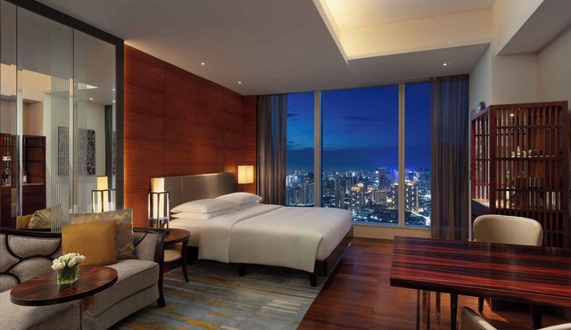 Grand Hyatt Manila in Taguig