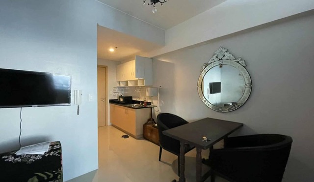 Grass Residences AIrBnB SM NORTH QC
