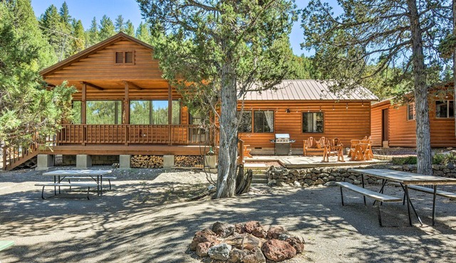 Hatch Retreat w/Deck, Grill & Creek Access! in Hatch