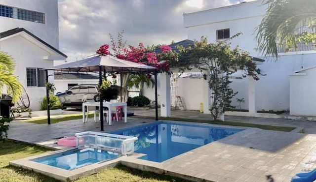 Hermosa Casa Blanca Boca Chica
