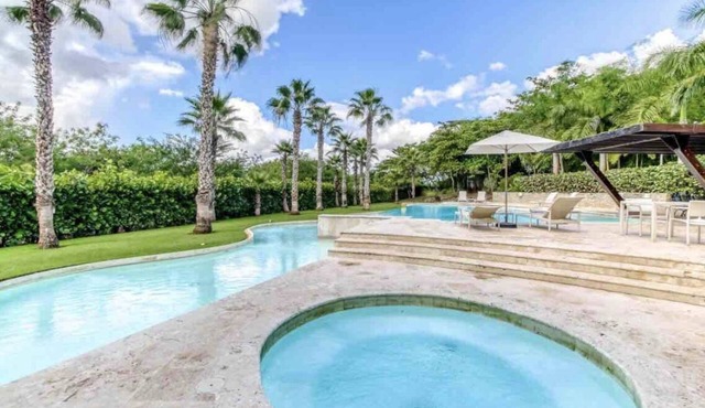 HOLIDAY APARTMENT IN LOS ALTOS IN CASA DE CAMPO RESORT