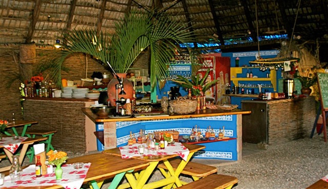 Hostel bedroom with meals included on Cabarete lagoon