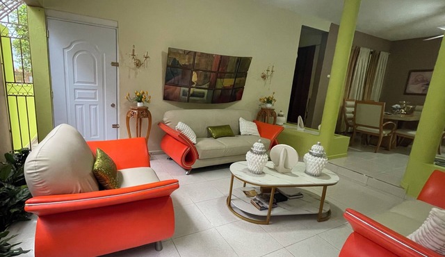 House 30 minutes from the beach of punta Rusia and the inlet 3 bedrooms and 2 bathrooms.
