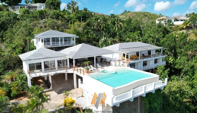 House between sky and sea/10 mn center beach and restos