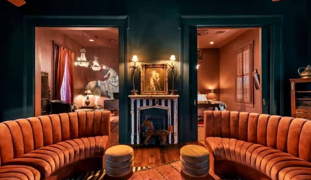 Iconic Mansion w/Private Pool & Spa, Walk Downtown in New Orleans
