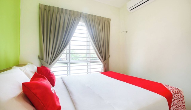 Junction Hostel Poblacion Makati Avenue