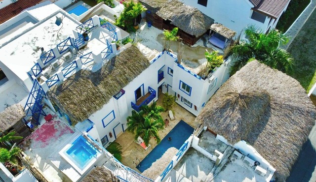 🏖️ Just Minutes from the Beach | Perfect for Couples