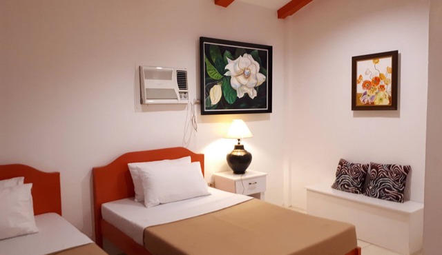 La Vida Hostel in Samal