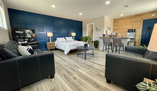 Lake Arbor Studio near Denver, Boulder + Golden in Arvada