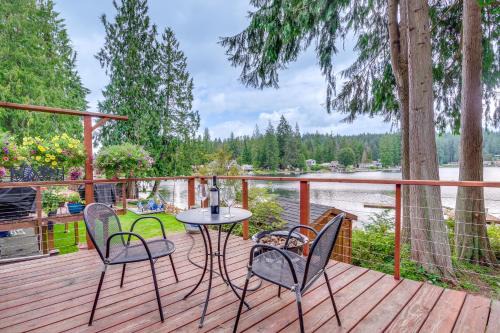Lakefront Snohomish Home ~ 13 Mi to Historic Dtwn in Lake Stevens