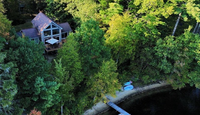 Lakeside Getaway! Gorgeous views! Sleeps 8+ in Sturbridge
