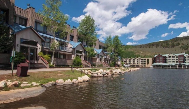 Lakeside, Ski Condo with Amazing Views, Quiet, Family-Friendly in Keystone (Dillon)