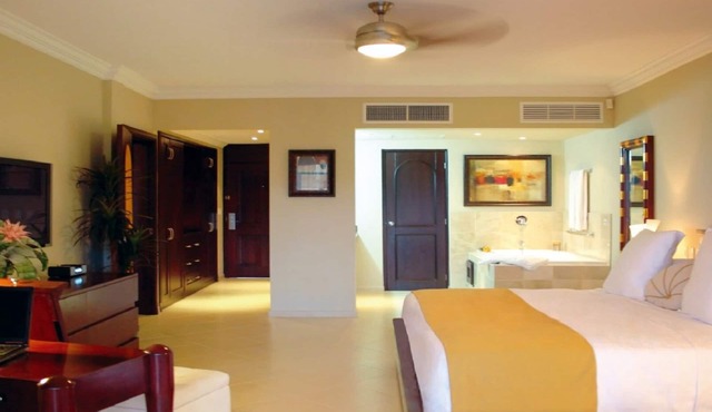 LHVC-Studio Presidential Suite,Chairmans- LOWEST ALL INCLUSIVE- VIP Gold Bands