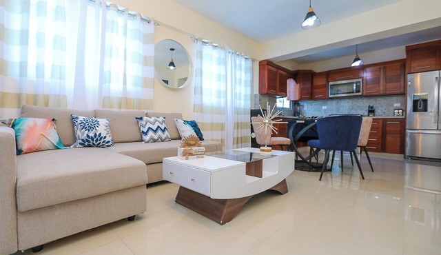 Lovely 2 Bd-2Bath Apt w. A|C Garage & Rooftop