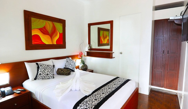 Luljettas Place Garden Suites in Angono