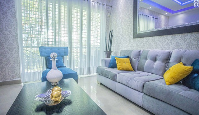 Luxurious 3-Bedroom Condo near Airport & HOMS