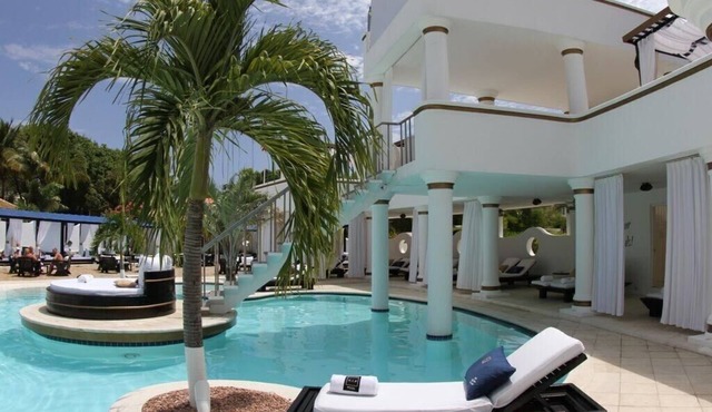 Luxurious 6-Bedroom Resort Villa with Private Pool, WiFi in amazing Puerto Plata